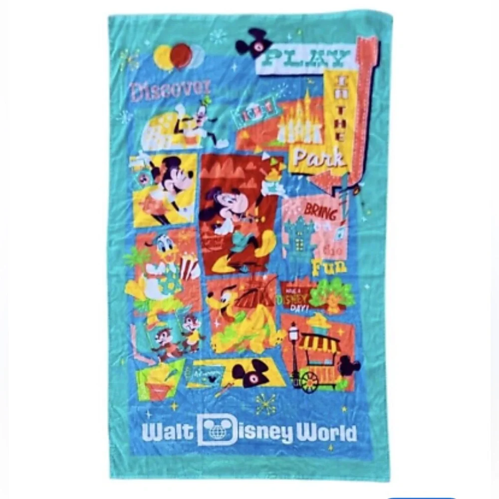 NWT Walt Disney World Play In The Park Mickey Mouse and Friends Beach Towel New